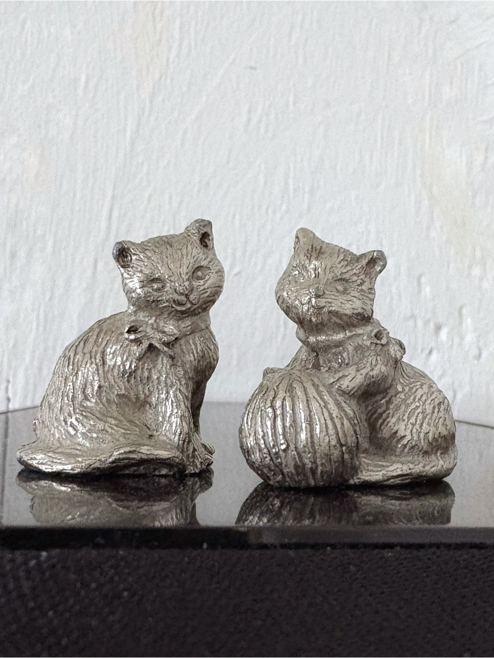 Vintage Set Of Two Tiny Miniatures Cat Pewter Figurines